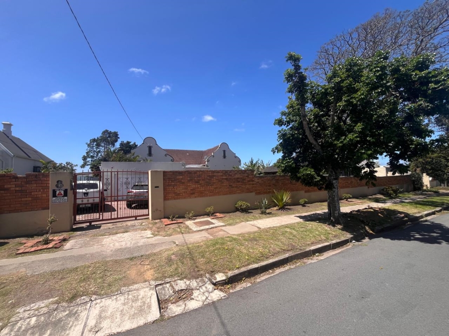 5 Bedroom Property for Sale in Cambridge Eastern Cape